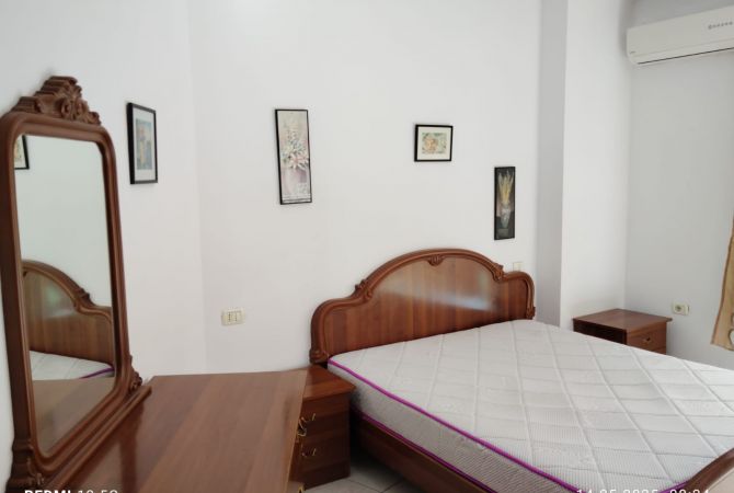 Shtepi me qera 2+1 ne Tirane - 70,000 Leke