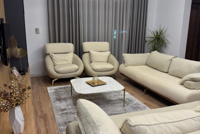 Shtepi me qera 3+1 ne Tirane - 1,000 Euro