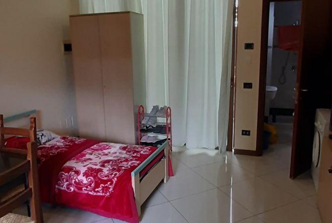 Shtepi me qera Garsoniere ne Tirane - 30,000 Leke