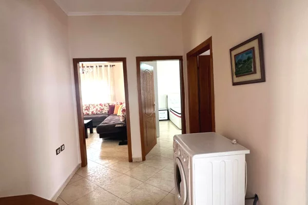 Appartamento in affitto a Tirana 1+1, Arredato