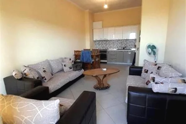 Shtepi me qera 2+1 ne Tirane - 45,000 Leke