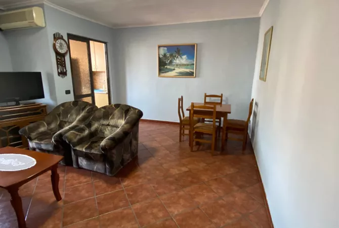 Shtepi me qera 2+1 ne Tirane - 550 Euro