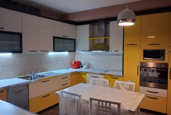 Shtepi me qera 1+1 ne Tirane - 55,000 Leke