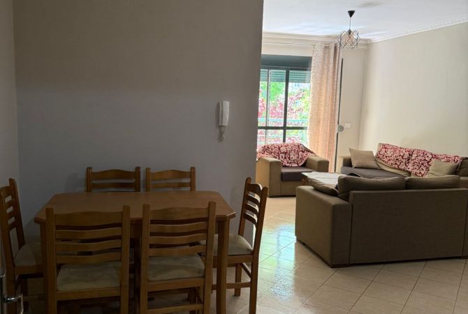 Shtepi me qera 3+1 ne Tirane - 55,000 Leke