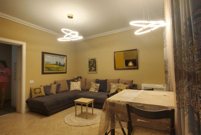Casa in affitto 2+1 a Tirana - 800 Euro