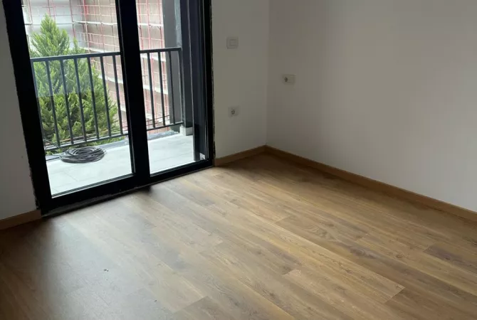Ambjent biznesi me qera 3+1 ne Tirane - 550 Euro