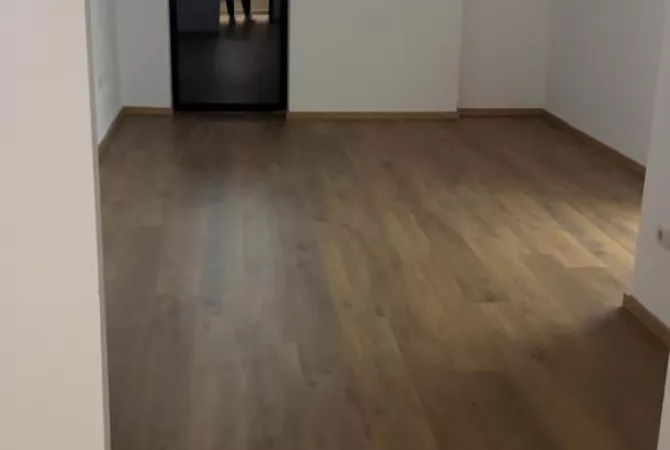 Ambjent biznesi me qera 3+1 ne Tirane - 550 Euro