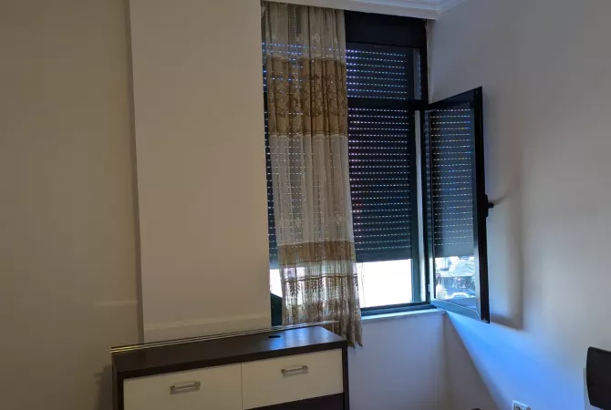 Shtepi me qera 2+1 ne Tirane - 720 Euro