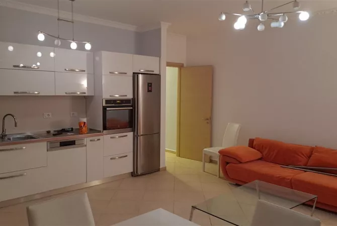 Shtepi me qera 2+1 ne Tirane - 1,000 Euro