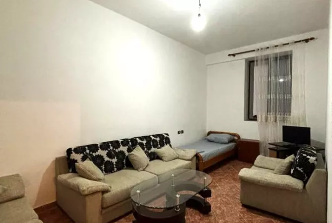 Shtepi me qera 1+1 ne Tirane - 45,000 Leke
