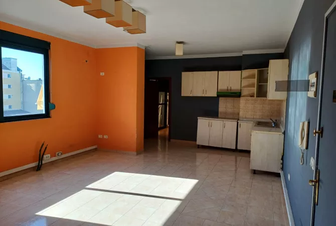 Casa in affitto 2+1 a Tirana - 50,000 Leke