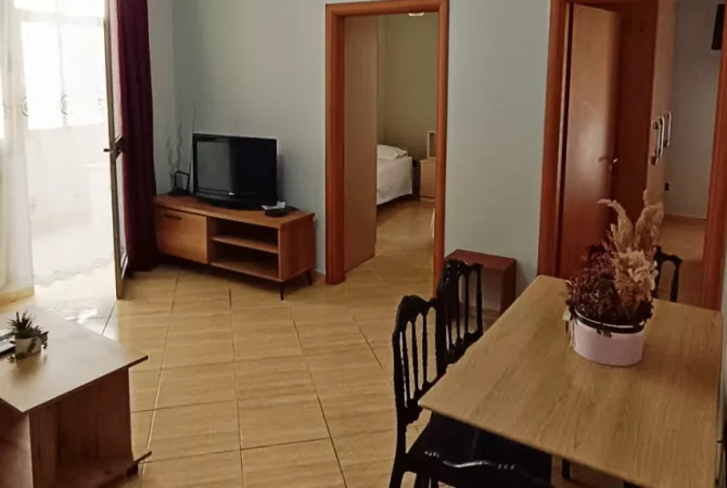 Shtepi me qera 2+1 ne Tirane - 650 Euro
