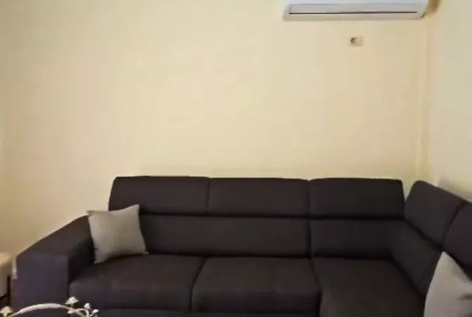 Shtepi me qera 2+1 ne Tirane - 60,000 Leke