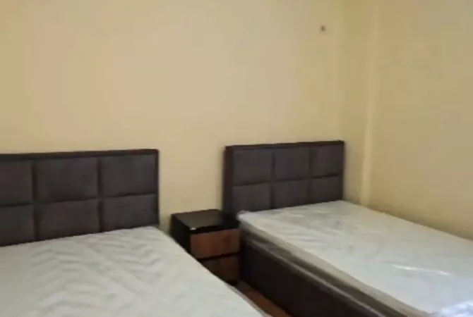 Shtepi me qera Apartament ne Tirane, 2+1, Mobilimi E mobiluar, Pagesa 60,000  Leke.