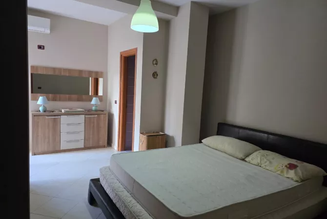Shtepi me qera 1+1 ne Tirane - 600 Euro
