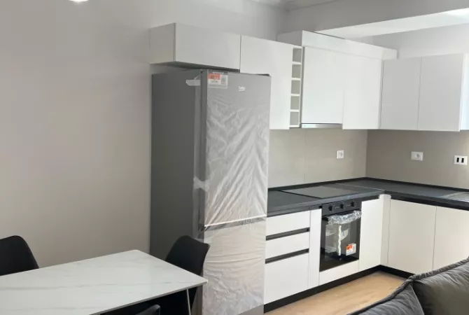 Shtepi me qera 2+1 ne Tirane - 950 Euro