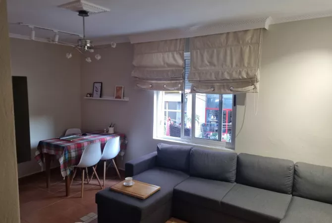 Shtepi me qera 1+1 ne Tirane - 50,000 Leke