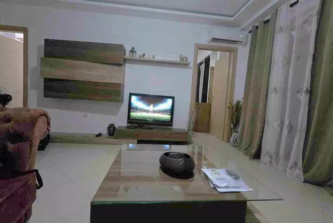Shtepi me qera 2+1 ne Tirane - 50,000 Leke