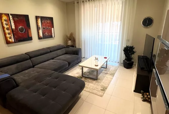 Shtepi me qera 2+1 ne Tirane - 800 Euro