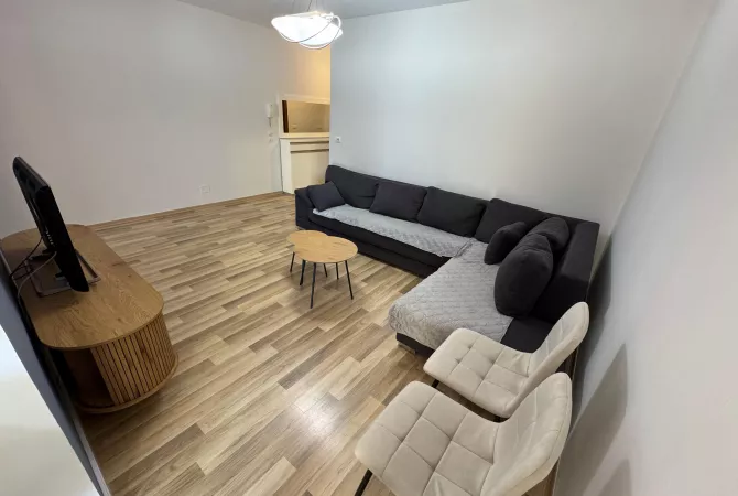 Shtepi me qera 1+1 ne Tirane - 650 Euro