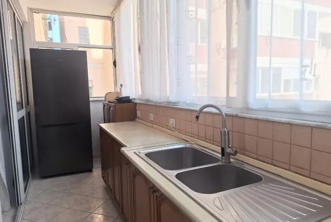 Shtepi me qera 3+1 ne Tirane - 700 Euro