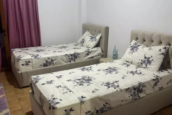 Shtepi me qera 3+1 ne Tirane - 40,000 Leke