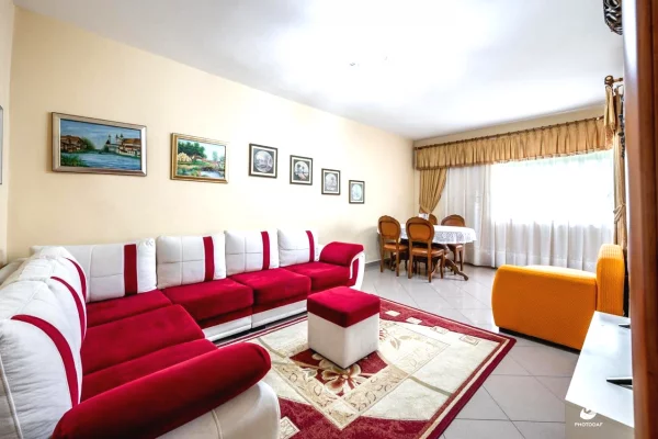 Shtepi me qera 2+1 ne Tirane - 60,000 Leke