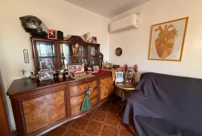 Shtepi me qera 2+1 ne Tirane - 60,000 Leke