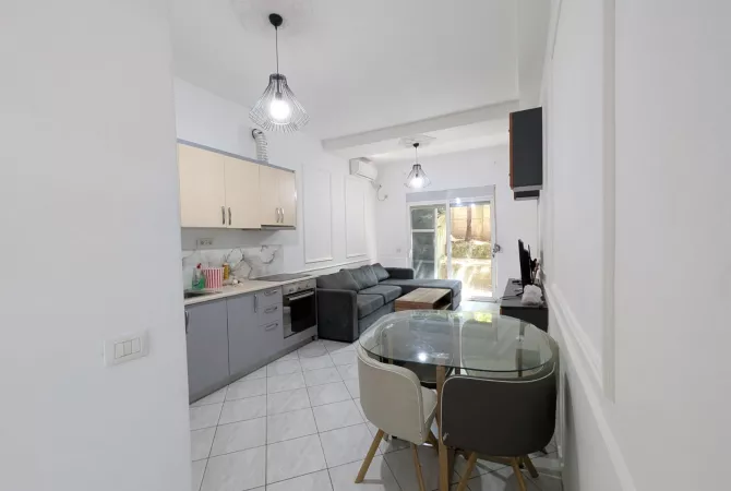 Shtepi me qera 2+1 ne Tirane - 600 Euro