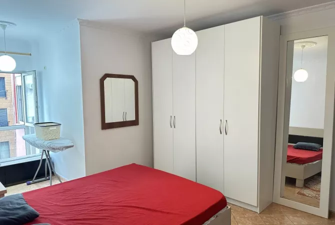 Shtepi me qera 2+1 ne Tirane - 70,000 Leke
