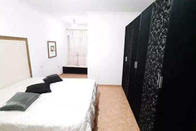 Shtepi me qera 2+1 ne Tirane - 70,000 Leke