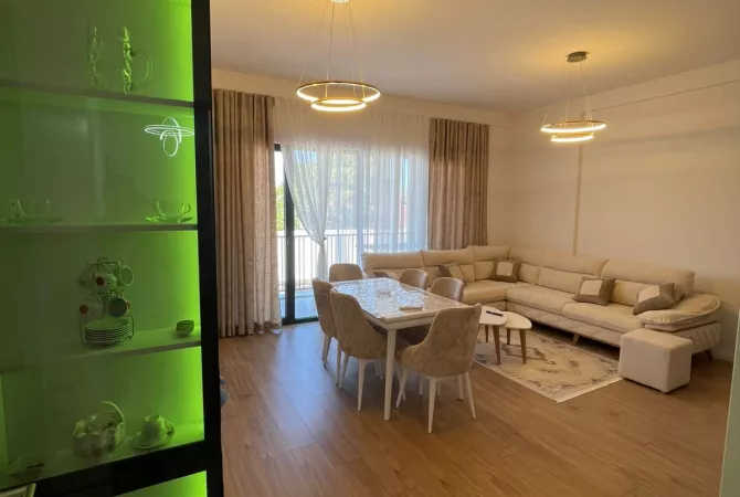 Shtepi me qera 2+1 ne Tirane - 800 Euro