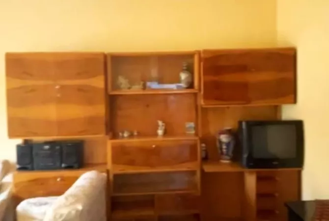 Shtepi me qera 2+1 ne Tirane - 45,000 Leke