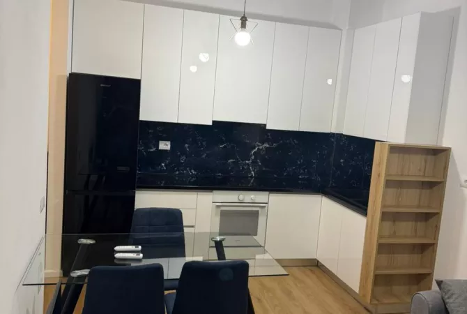 Shtepi me qera 1+1 ne Tirane - 50,000 Leke