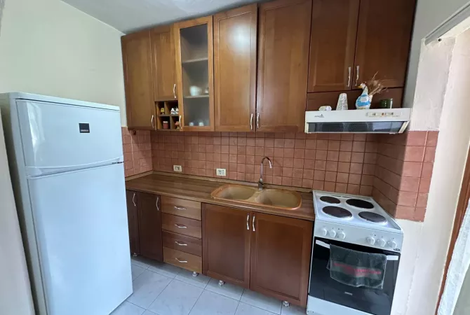 Shtepi me qera 1+1 ne Tirane - 550 Euro