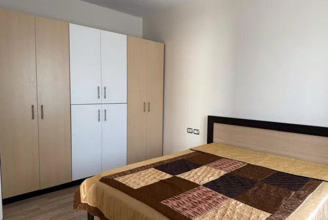 Shtepi me qera 1+1 ne Tirane - 45,000 Leke