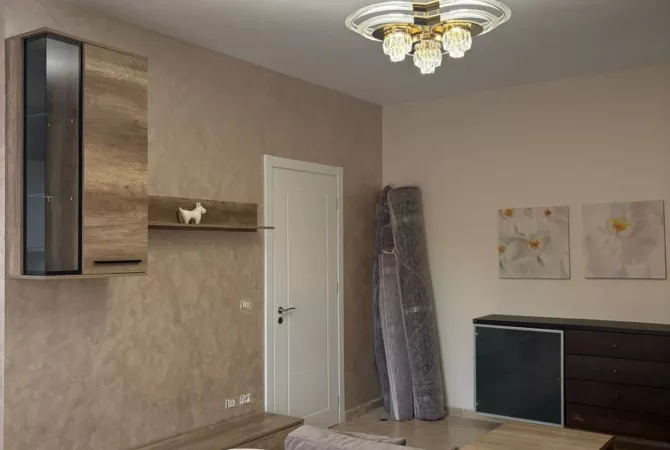 Shtepi me qera 2+1 ne Tirane - 600 Euro