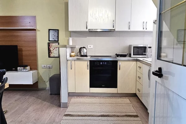 Shtepi me qera 2+1 ne Tirane - 650 Euro