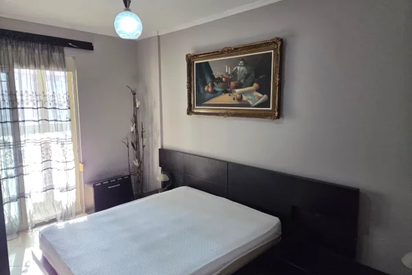 Shtepi me qera Apartament ne Tirane, 2+1, Mobilimi E mobiluar, Pagesa 65,000  Leke.