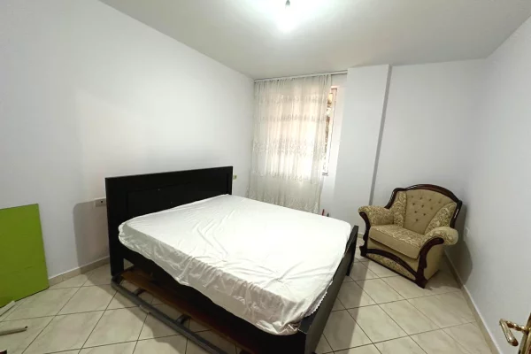 Shtepi me qera 2+1 ne Tirane - 40,000 Leke