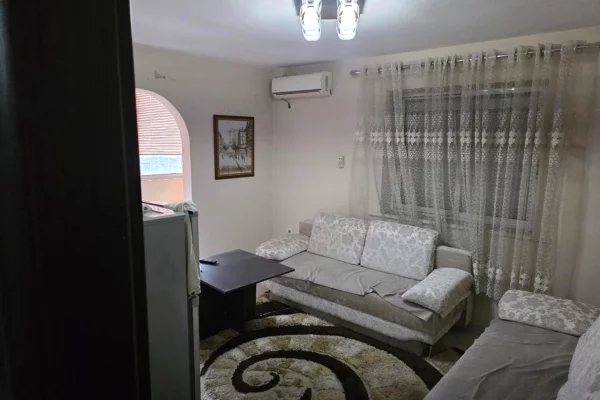 Shtepi me qera 1+1 ne Tirane - 420 Euro