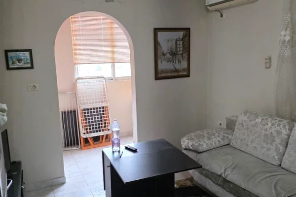 Shtepi me qera 1+1 ne Tirane - 420 Euro