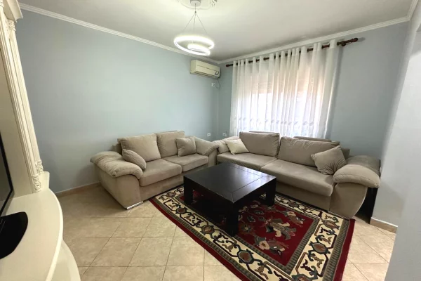 Appartamento in affitto a Tirana 1+1, Arredato