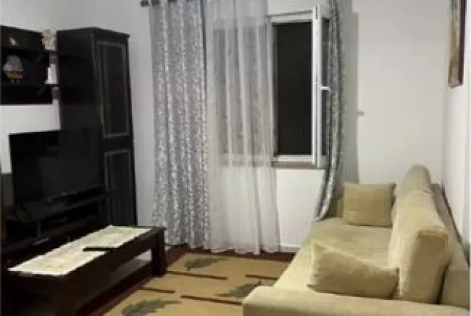 Shtepi me qera 1+1 ne Tirane - 60,000 Leke
