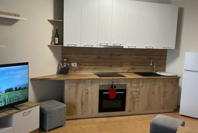 Shtepi me qera 2+1 ne Tirane - 450 Euro