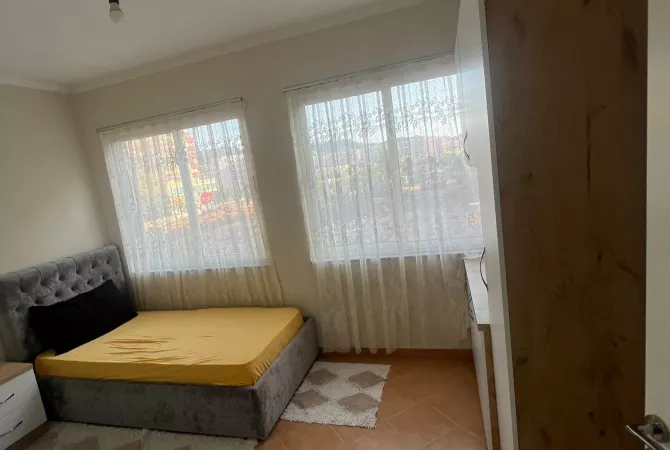 Shtepi me qera 2+1 ne Tirane - 450 Euro