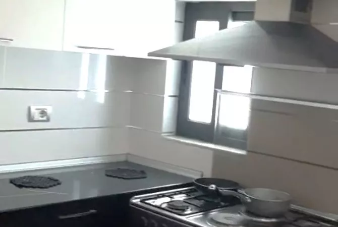 Shtepi me qera 1+1 ne Tirane - 40,000 Leke