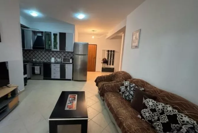 Shtepi me qera 2+1 ne Tirane - 450 Euro