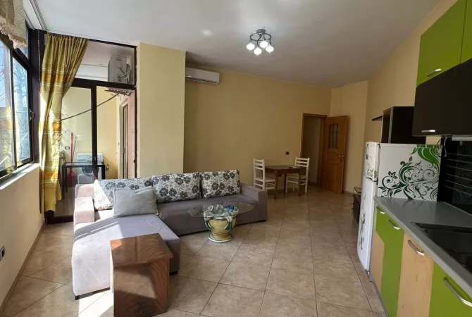 Shtepi me qera 1+1 ne Tirane - 60,000 Leke