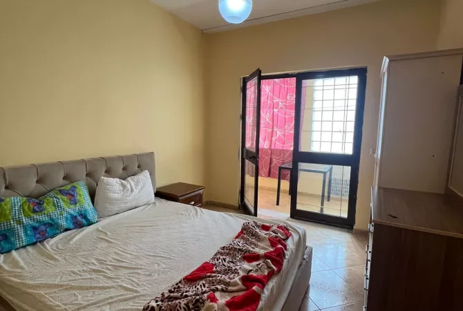 Shtepi me qera 1+1 ne Tirane - 60,000 Leke